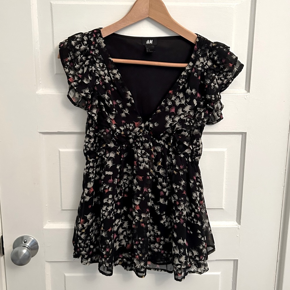 Black H&M Frilly Short Sleeve Blouse US6 S Party Club Feminine